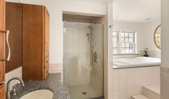 453 Union Rd, Appleton, ME 04862