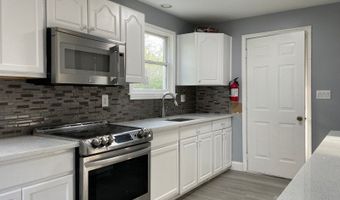 230 Main St, Andover, NJ 07821