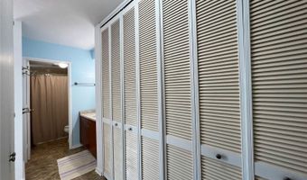 1077 Ala Napunani St 803, Honolulu, HI 96818
