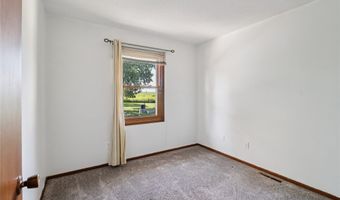 1619 HyVue St, Adel, IA 50003