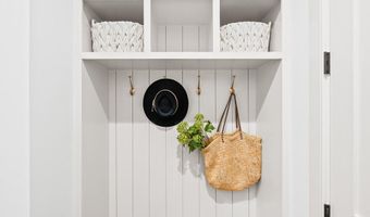 2133 N OAKLAND St, Arlington, VA 22207