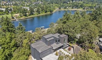 985 SE RIMROCK Ln, Milwaukie, OR 97267