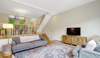 117 PRINCESS St, Alexandria, VA 22314