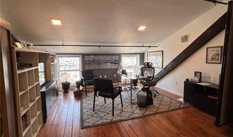 3 Division St 2B, East Greenwich, RI 02818