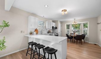 700 Auber Ridge Ct, Ballwin, MO 63011