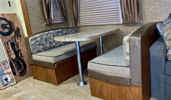 8785 NW Glenwood Rd, Amity, MO 64422