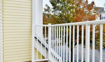 19 MARINA Dr, Bayonne, NJ 07002