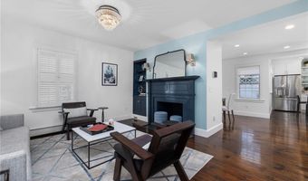 28 John St, Newport, RI 02840