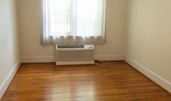 8 AUBURN Ct #A, Alexandria, VA 22305