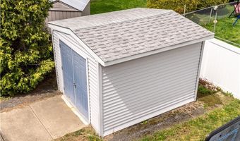 131 Roma St, East Providence, RI 02914