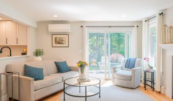 32 Pleasant Hill Rd, Falmouth, ME 04105