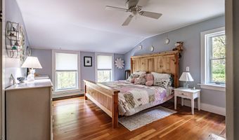 71 Brook Rd, Falmouth, ME 04105