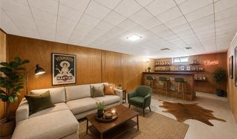 34 Crescent Dr, Akron, NY 14001