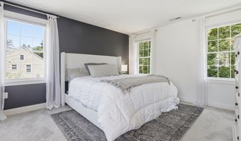 37 Hemlock Dr, Ayer, MA 01432