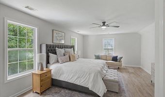 5422 Cheyenne Dr, Acworth, GA 30102