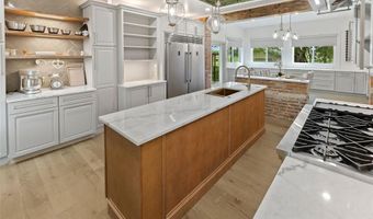 2367 Central Ave, Alton, IL 62002