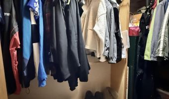 12925 Prairiewood Dr, Aberdeen, SD 57401