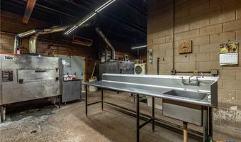 212 S Hickory St, Abbott, TX 76621