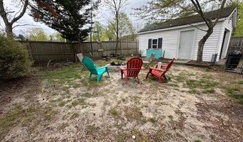 121 Pennant Ave, Beachwood, NJ 08722