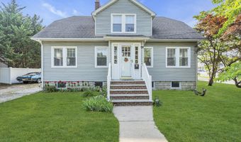 700 Halliard Ave, Beachwood, NJ 08722
