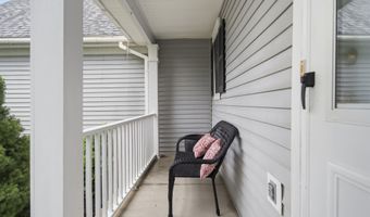 106 Halfmoon Dr, Altamont, NY 12009