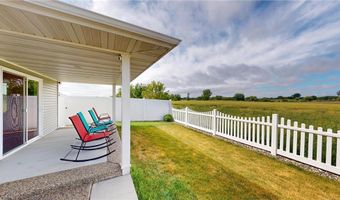 1987 Paradise Rd, Albert Lea, MN 56007