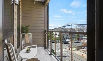 117 W 2ND St 202, Bayonne, NJ 07002