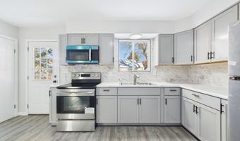 10 W 41st St, Anderson, IN 46013