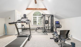 9 Hidden Brook Dr, Brookfield, CT 06804