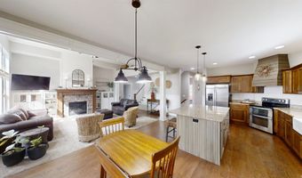 5962 Deer Hollow Rd, Auburn, IN 46706