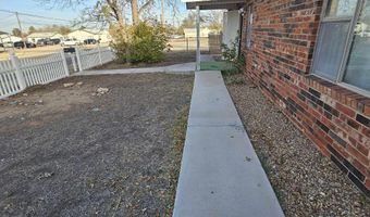 2701 Mountain View Dr, Carlsbad, NM 88101