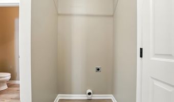 419 Sharon Oaks Ct, Benton, AR 72019