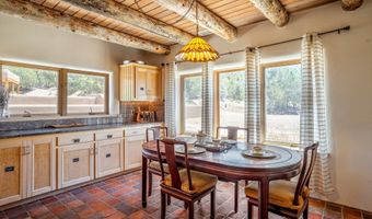 35 Arroyo Vis, Arroyo Hondo, NM 87571