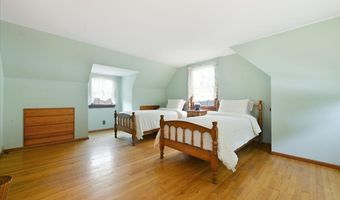 144 Hughes Pl, Albertson, NY 11507