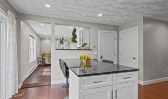 105 Amy Dr, Cranston, RI 02921