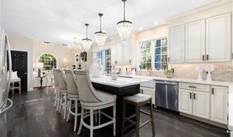 470 Sylvan Ct, North Kingstown, RI 02874
