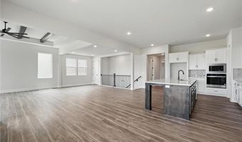 1617 Grayhawk Dr, Basehor, KS 66007
