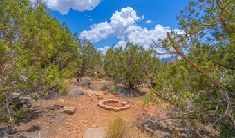 944 W Foothill Dr, Apple Valley, UT 84737