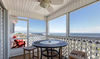 6 Kingfish St, Alligator Point, FL 32346