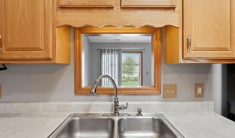 1303 Virginia Ln, Auburn, IN 46706