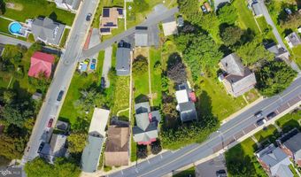 221 FRANKLIN St, Alburtis, PA 18011