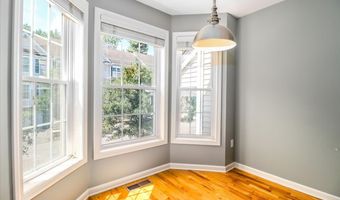 702 Sienna Dr 702, Danbury, CT 06810