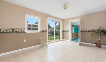3 Sheffield St, Warwick, RI 02889