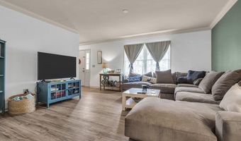 65 Pelican Dr, Bayville, NJ 08721