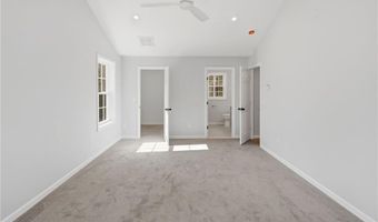 14 Elaine Dr, Hopkinton, RI 02833