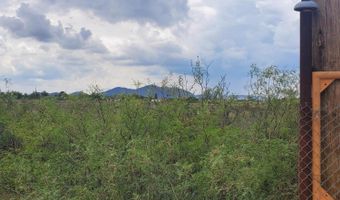 2080 Hot Peppers Rd, Chaparral, NM 88081