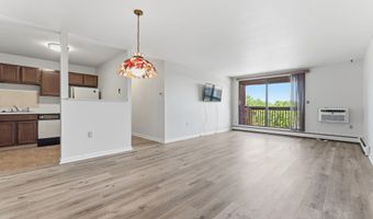 2316 Cromwell Hills Dr 2316, Cromwell, CT 06416