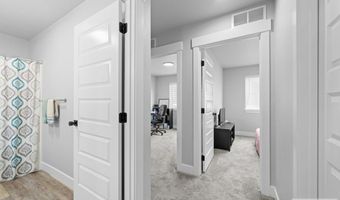 2882 Sunburst Dr, Ammon, ID 83406