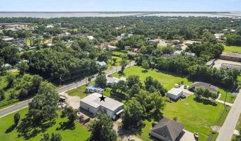 526 Main St, Bay St. Louis, MS 39520