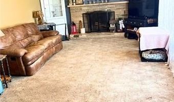 105 E Peery St, Albany, MO 64402